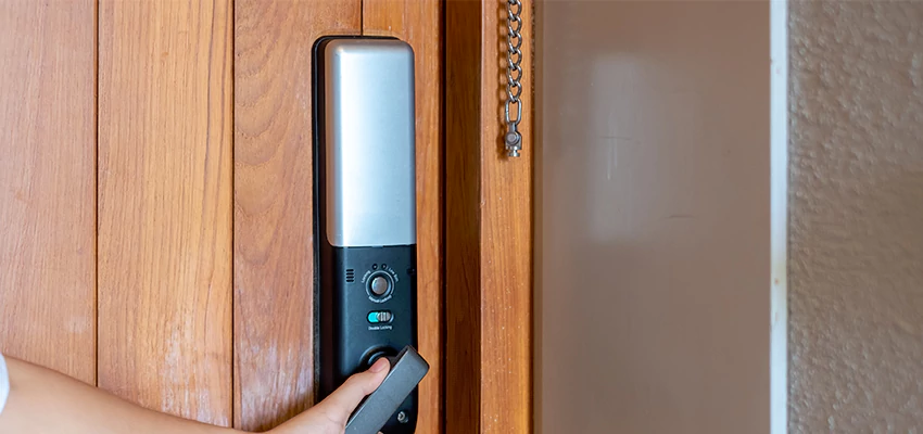 Home Security Electronic Locks Upgrades in Arlington Heights, IL